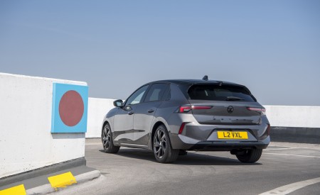 2022 Vauxhall Astra GS Line Rear Three-Quarter Wallpapers 450x275 (36)
