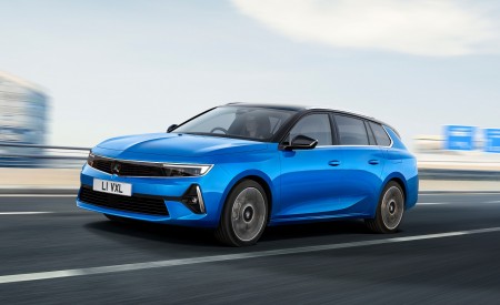 2022 Vauxhall Astra Sports Tourer Front Three-Quarter Wallpapers  450x275 (3)