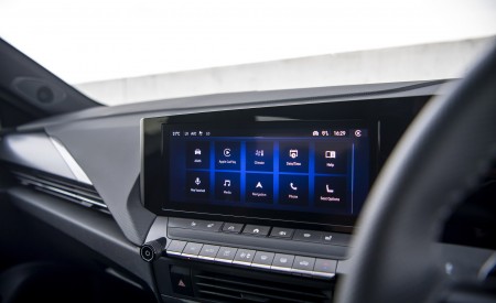 2022 Vauxhall Astra Ultimate Central Console Wallpapers 450x275 (87)