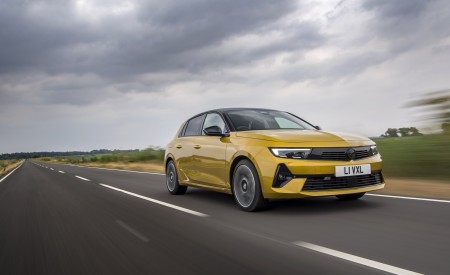 2022 Vauxhall Astra Ultimate Front Three-Quarter Wallpapers 450x275 (5)