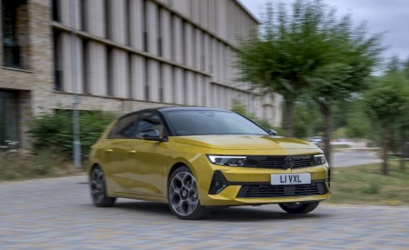 2022 Vauxhall Astra Ultimate Front Three-Quarter Wallpapers 450x275 (59)