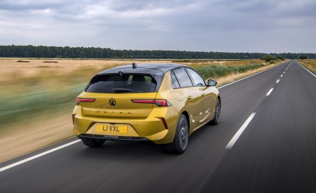 2022 Vauxhall Astra Ultimate Rear Three-Quarter Wallpapers  450x275 (2)