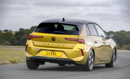 2022 Vauxhall Astra Ultimate Rear Three-Quarter Wallpapers 450x275 (47)