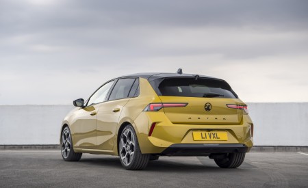 2022 Vauxhall Astra Ultimate Rear Three-Quarter Wallpapers 450x275 (36)