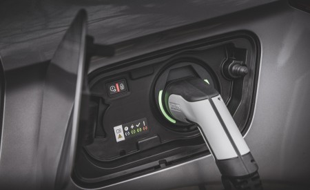 2022 Vauxhall Grandland GS Line Charging Wallpapers 450x275 (42)