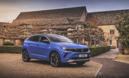 2022 Vauxhall Grandland Ultimate Front Three-Quarter Wallpapers 450x275 (66)