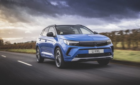 2022 Vauxhall Grandland Ultimate Front Three-Quarter Wallpapers 450x275 (29)