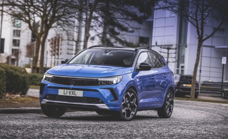 2022 Vauxhall Grandland Ultimate Front Three-Quarter Wallpapers 450x275 (49)