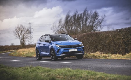 2022 Vauxhall Grandland Ultimate Front Three-Quarter Wallpapers 450x275 (40)