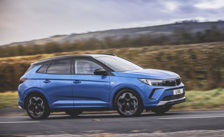 2022 Vauxhall Grandland Ultimate Front Three-Quarter Wallpapers 450x275 (32)