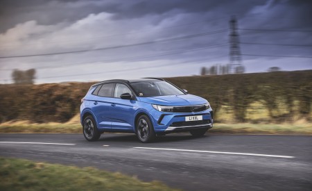 2022 Vauxhall Grandland Ultimate Front Three-Quarter Wallpapers 450x275 (33)
