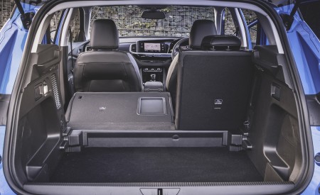 2022 Vauxhall Grandland Ultimate Trunk Wallpapers 450x275 (128)