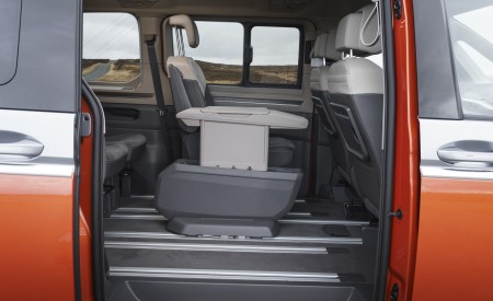 2022 Volkswagen Multivan UK version Interior Rear Seats Wallpapers 450x275 (43)