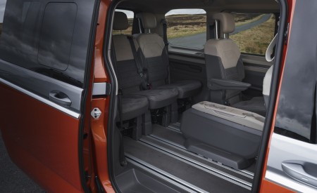 2022 Volkswagen Multivan UK version Interior Third Row Seats Wallpapers 450x275 (44)