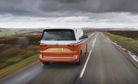 2022 Volkswagen Multivan UK version Rear Wallpapers 450x275 (14)