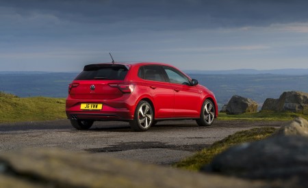 2022 Volkswagen Polo GTI (UK-Spec) Rear Three-Quarter Wallpapers 450x275 (12)