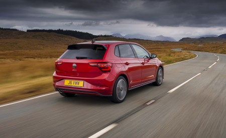 2022 Volkswagen Polo GTI (UK-Spec) Rear Three-Quarter Wallpapers 450x275 (8)