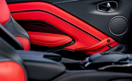 2023 Aston Martin V12 Vantage Interior Detail Wallpapers 450x275 (35)