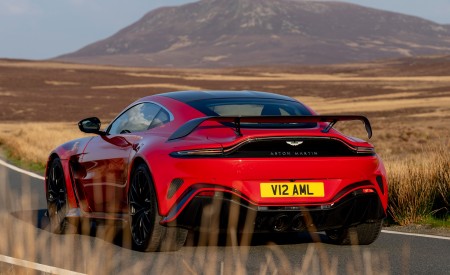 2023 Aston Martin V12 Vantage Rear Three-Quarter Wallpapers 450x275 (21)