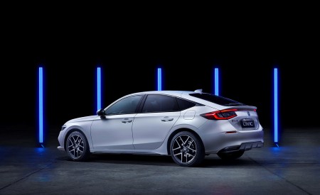 2023 Honda Civic eHEV Rear Three-Quarter Wallpapers 450x275 (4)