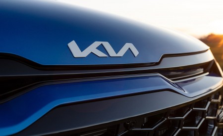 2023 Kia Sportage (Color: Blue Flame; Euro-Spec) Badge Wallpapers 450x275 (75)