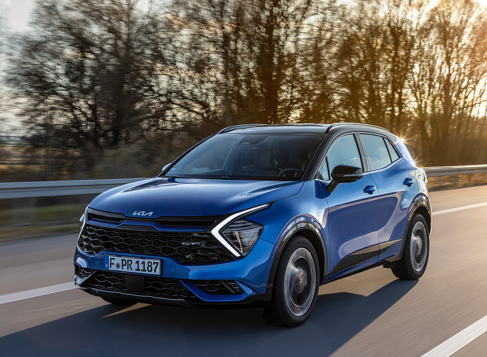 2023 Kia Sportage (Color: Blue Flame; Euro-Spec) Front Wallpapers  #62 of 106