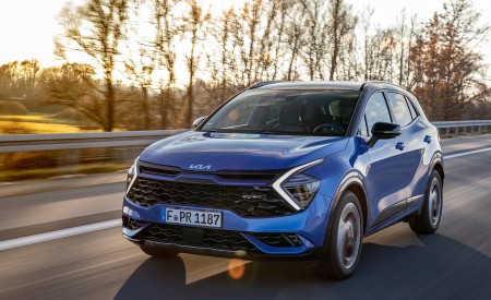 2023 Kia Sportage (Color: Blue Flame; Euro-Spec) Front Wallpapers 450x275 (63)