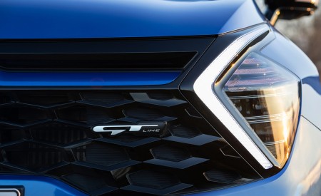 2023 Kia Sportage (Color: Blue Flame; Euro-Spec) Grille Wallpapers 450x275 (72)