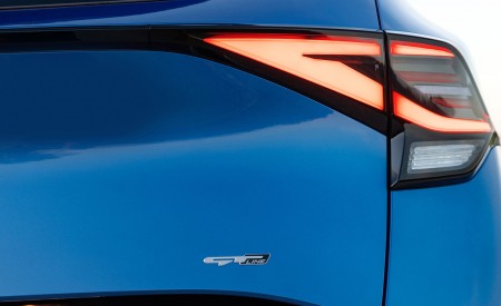 2023 Kia Sportage (Color: Blue Flame; Euro-Spec) Tail Light Wallpapers 450x275 (76)