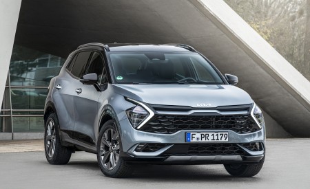 2023 Kia Sportage (Color: Lunar Silver; Euro-Spec) Front Wallpapers 450x275 (10)