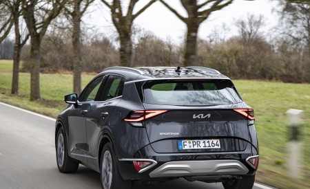2023 Kia Sportage (Color: Penta Metal; Euro-Spec) Rear Wallpapers 450x275 (20)