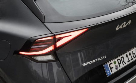 2023 Kia Sportage (Color: Penta Metal; Euro-Spec) Tail Light Wallpapers 450x275 (32)