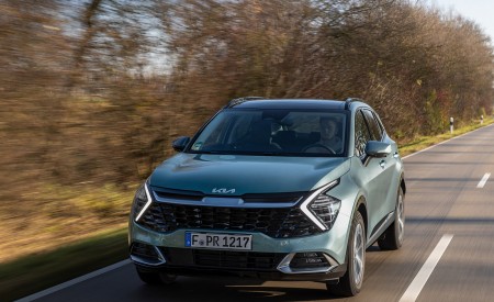 2023 Kia Sportage (Color: Yuka Steel Grey; Euro-Spec) Front Wallpapers 450x275 (79)