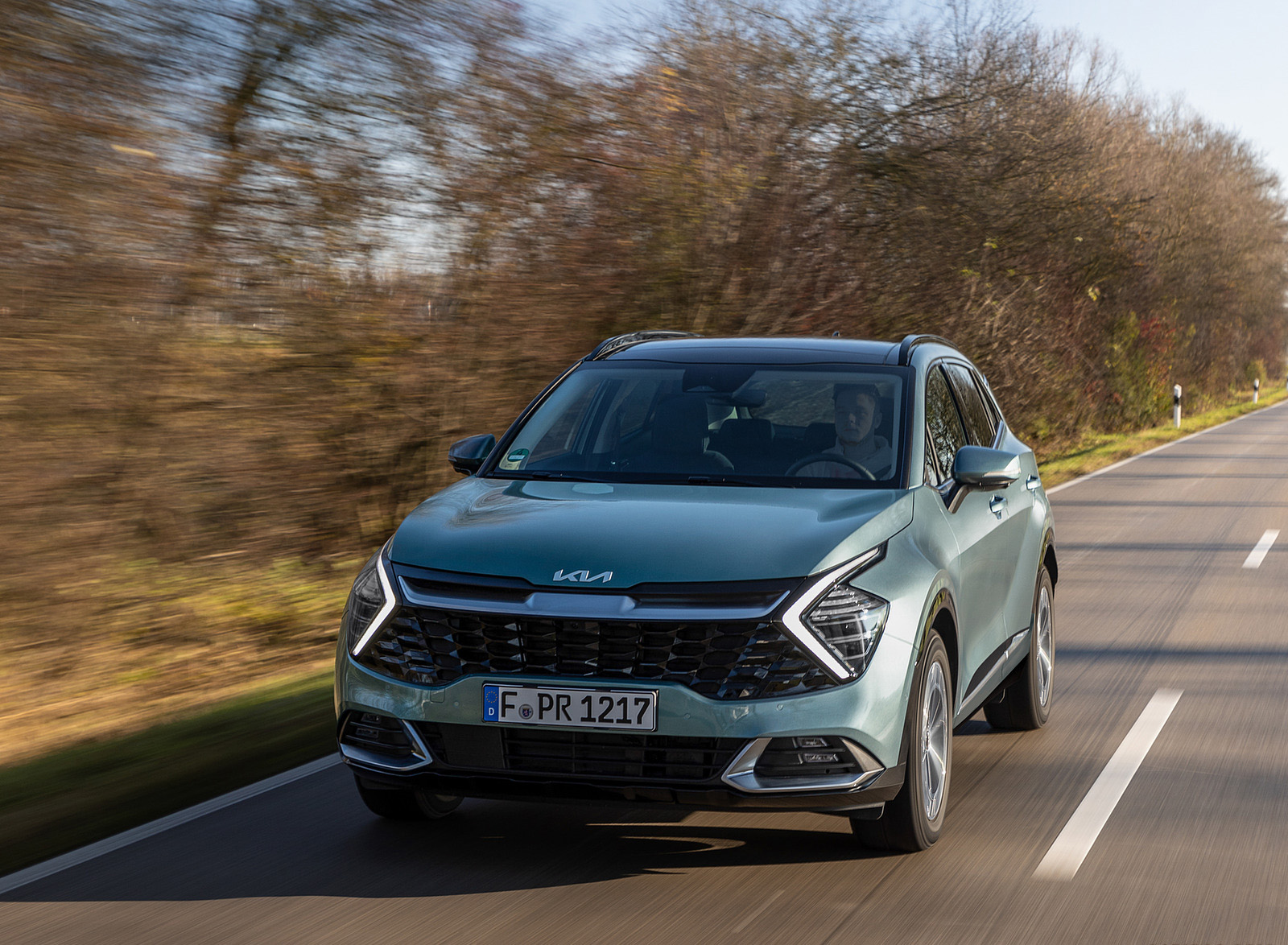 2023 Kia Sportage (Color: Yuka Steel Grey; Euro-Spec) Front Wallpapers #79 of 106