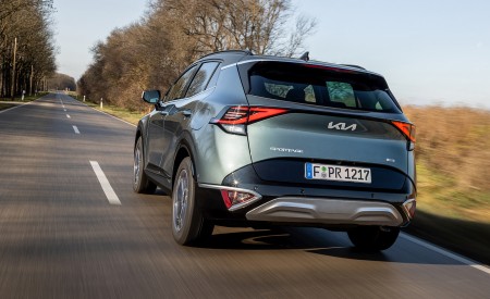 2023 Kia Sportage (Color: Yuka Steel Grey; Euro-Spec) Rear Wallpapers 450x275 (81)