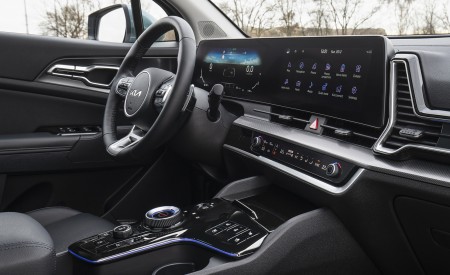 2023 Kia Sportage Diesel MHEV Base-Line (Euro-Spec) Central Console Wallpapers 450x275 (97)