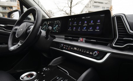 2023 Kia Sportage HEV Base-Line (Euro-Spec) Central Console Wallpapers 450x275 (103)