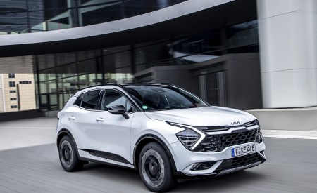 2023 Kia Sportage PHEV (Euro-Spec) Front Three-Quarter Wallpapers 450x275 (7)