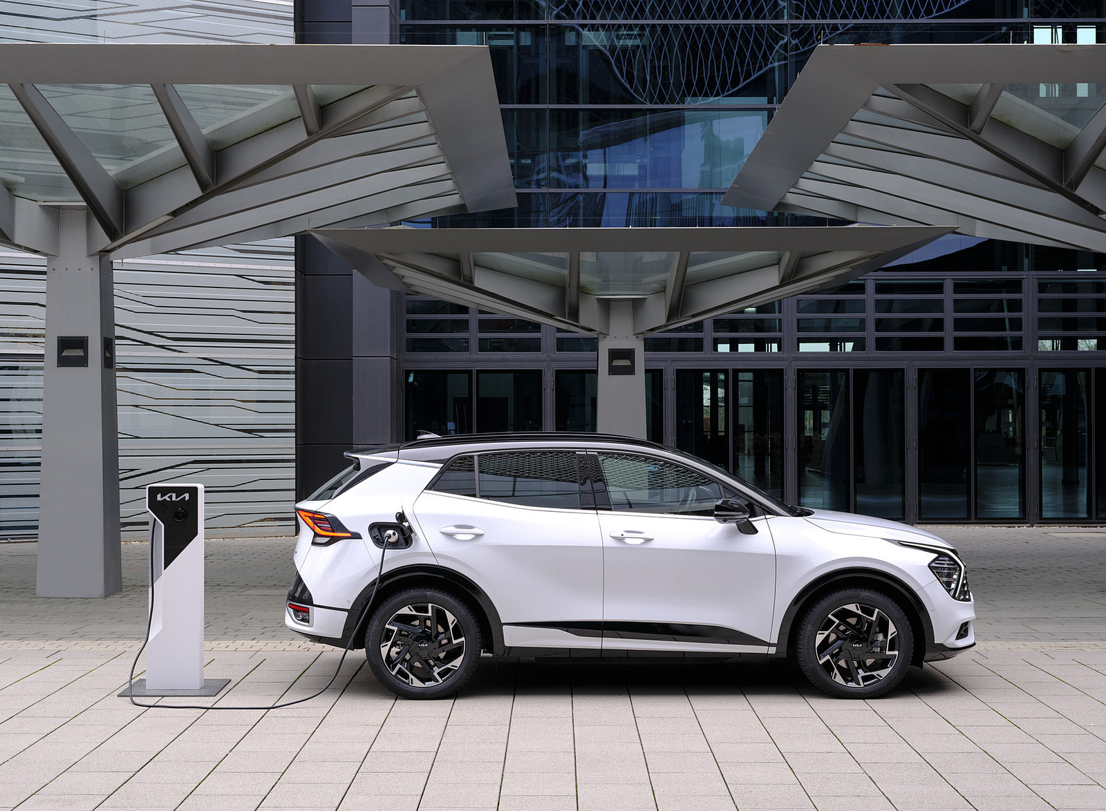 2023 Kia Sportage PHEV (Euro-Spec) Side Wallpapers  (11)