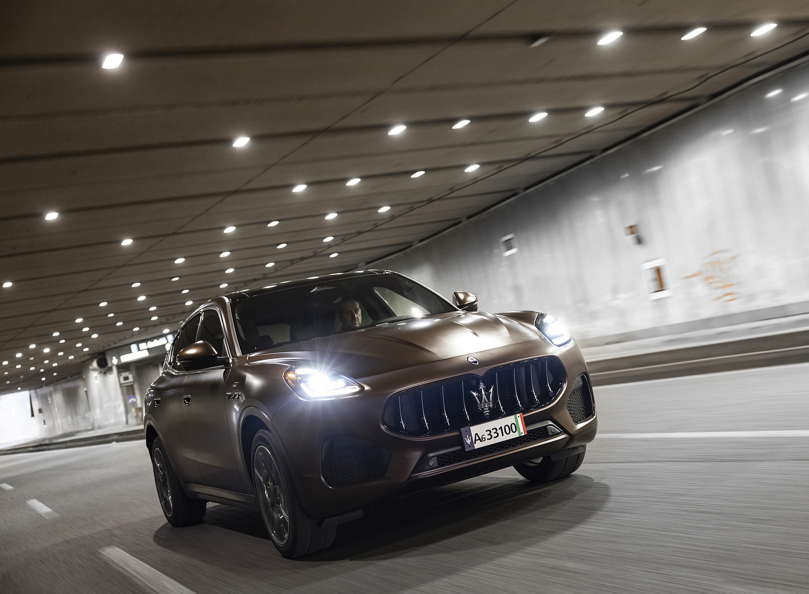 2023 Maserati Grecale GT (Color: Bronzo Opaco) Front Three-Quarter Wallpapers (14)