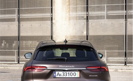 2023 Maserati Grecale GT (Color: Bronzo Opaco) Rear Wallpapers 450x275 (23)