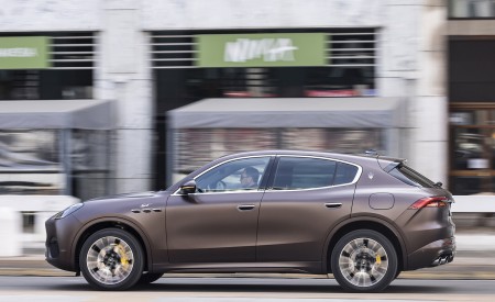 2023 Maserati Grecale GT (Color: Bronzo Opaco) Side Wallpapers 450x275 (8)