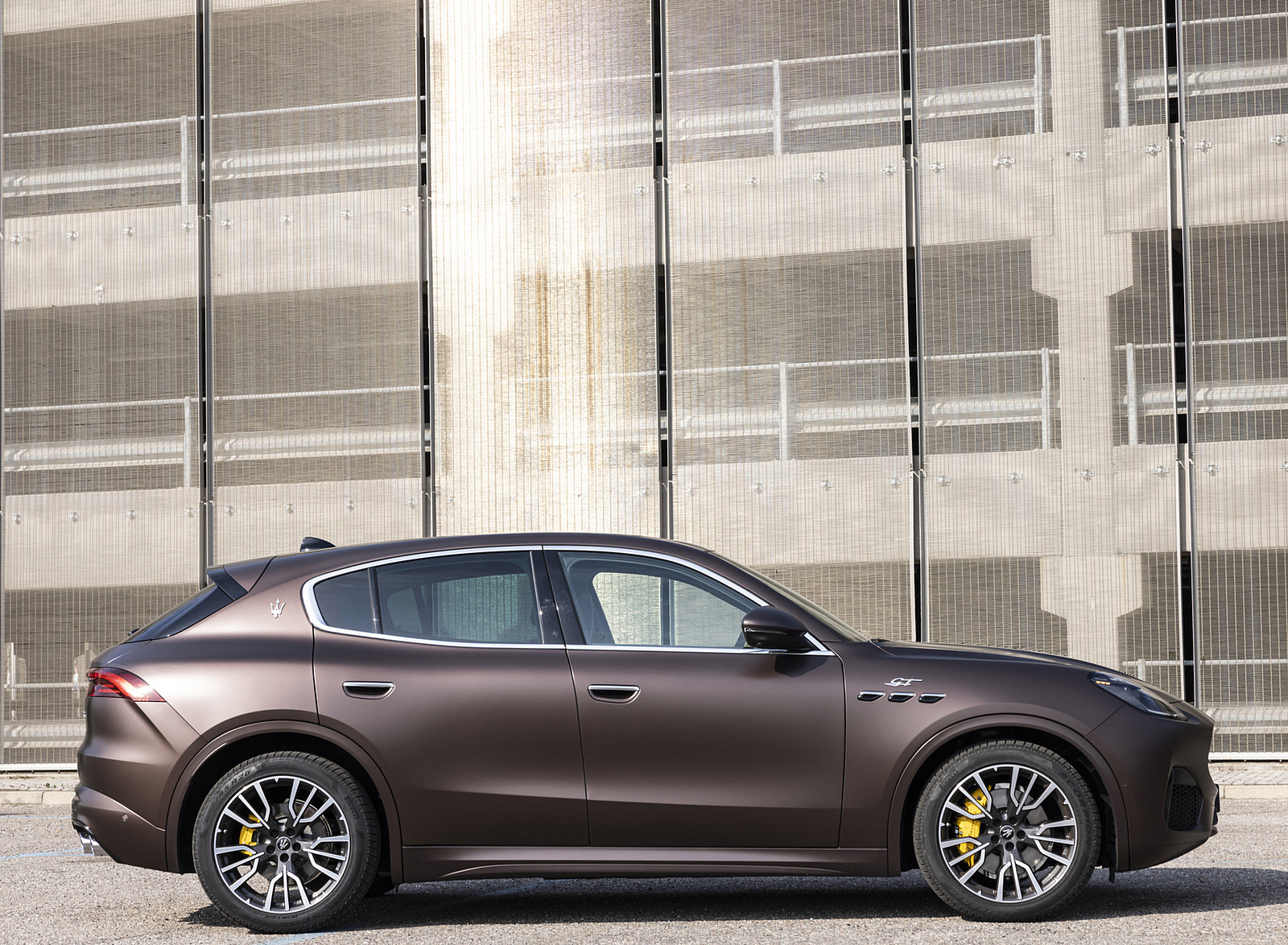 2023 Maserati Grecale GT (Color: Bronzo Opaco) Side Wallpapers #27 of 58