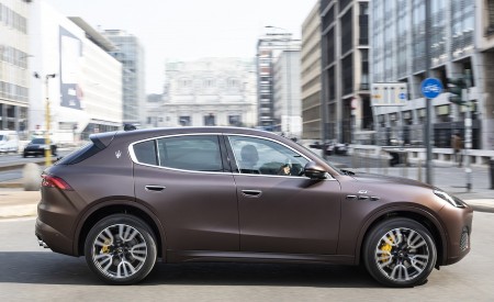 2023 Maserati Grecale GT (Color: Bronzo Opaco) Side Wallpapers 450x275 (10)