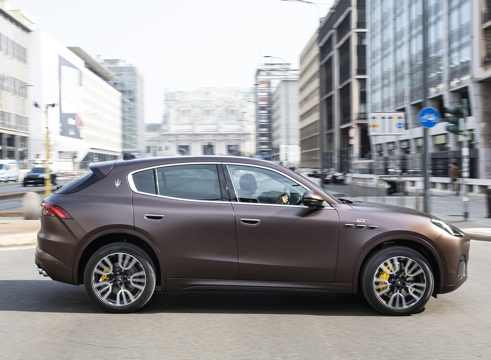 2023 Maserati Grecale GT (Color: Bronzo Opaco) Side Wallpapers #10 of 58