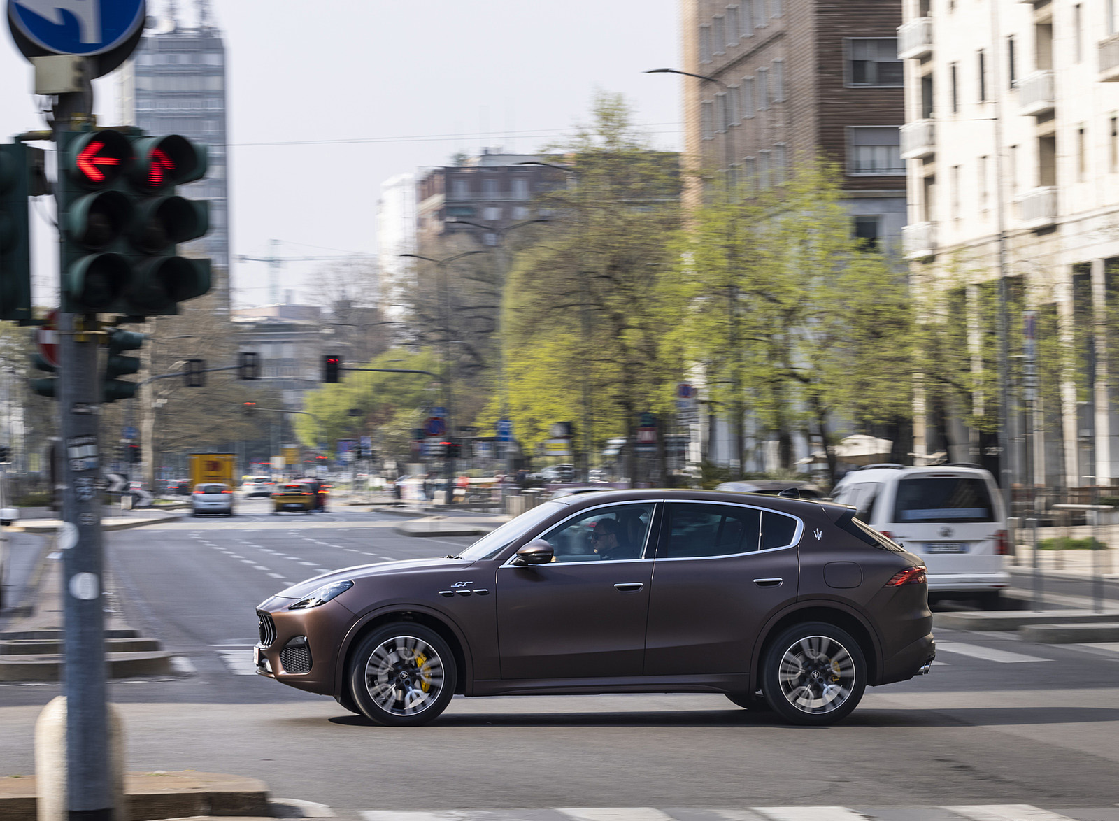 2023 Maserati Grecale GT (Color: Bronzo Opaco) Side Wallpapers (11)