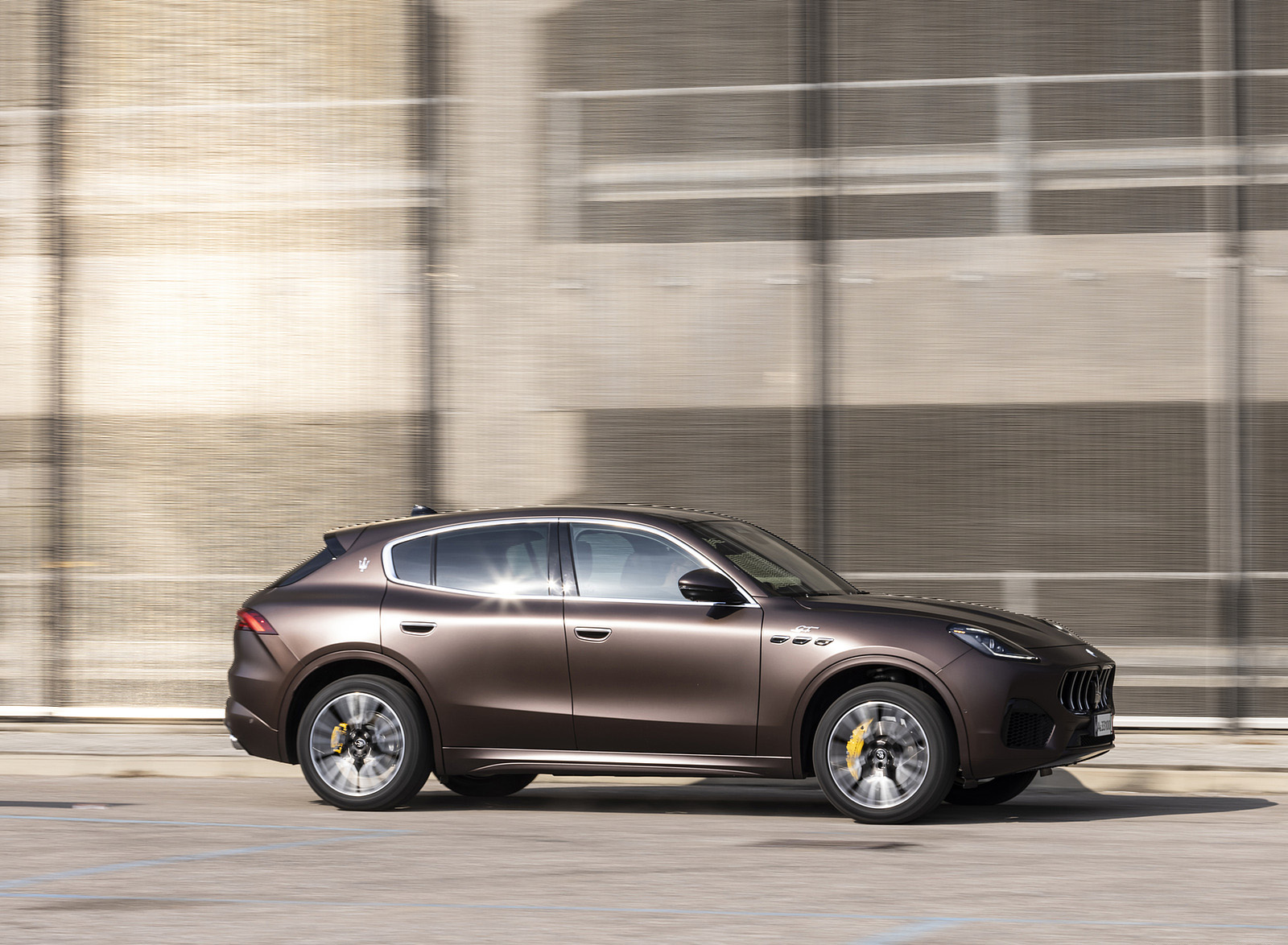 2023 Maserati Grecale GT (Color: Bronzo Opaco) Side Wallpapers #15 of 58