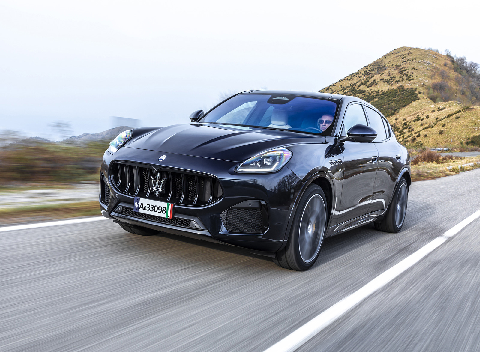 2023 Maserati Grecale Modena (Color: Blu Nobile) Front Wallpapers (1)