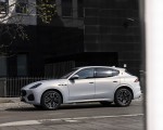 2023 Maserati Grecale Modena (Color: Grigio Cangiante) Side Wallpapers 150x120 (50)