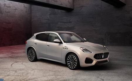 2023 Maserati Grecale Modena Front Three-Quarter Wallpapers 450x275 (99)